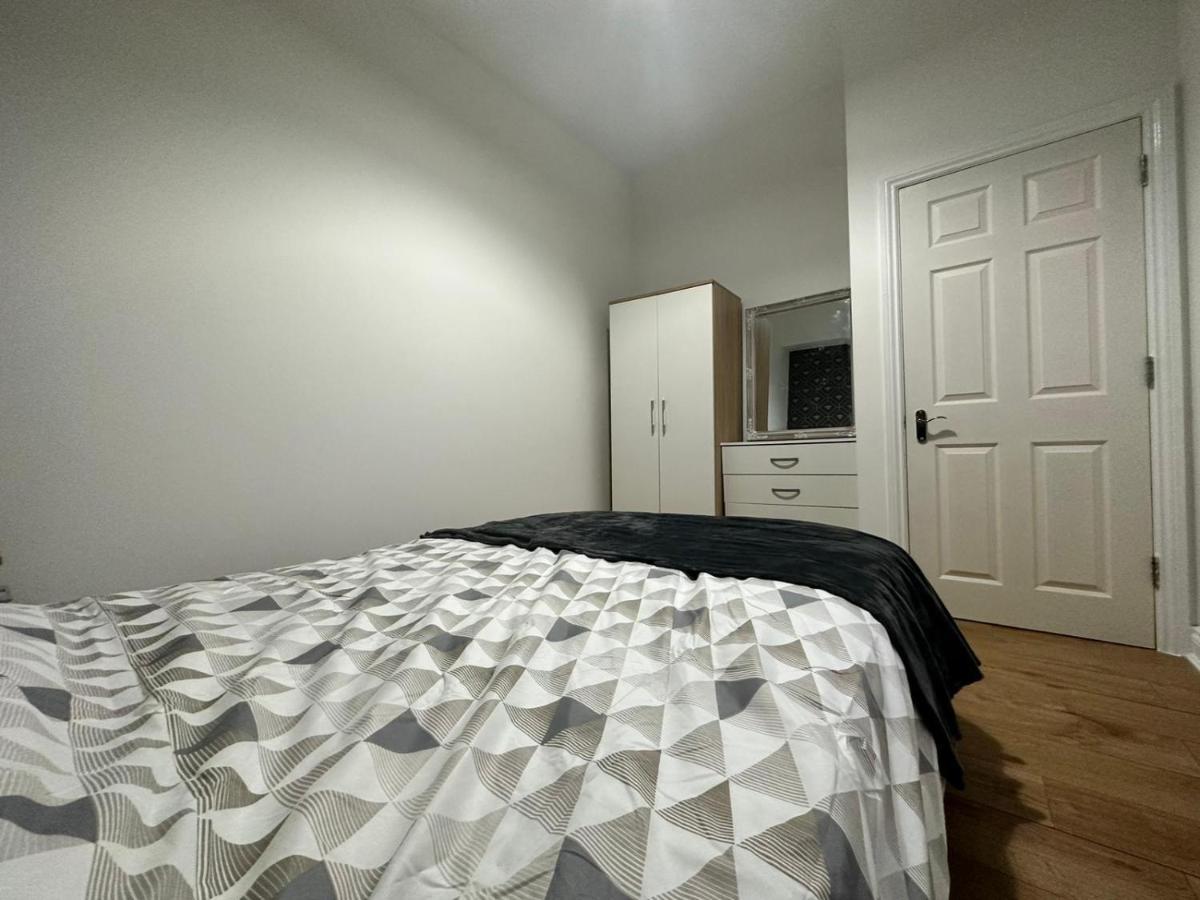 Bee Accommodations لايستر المظهر الخارجي الصورة