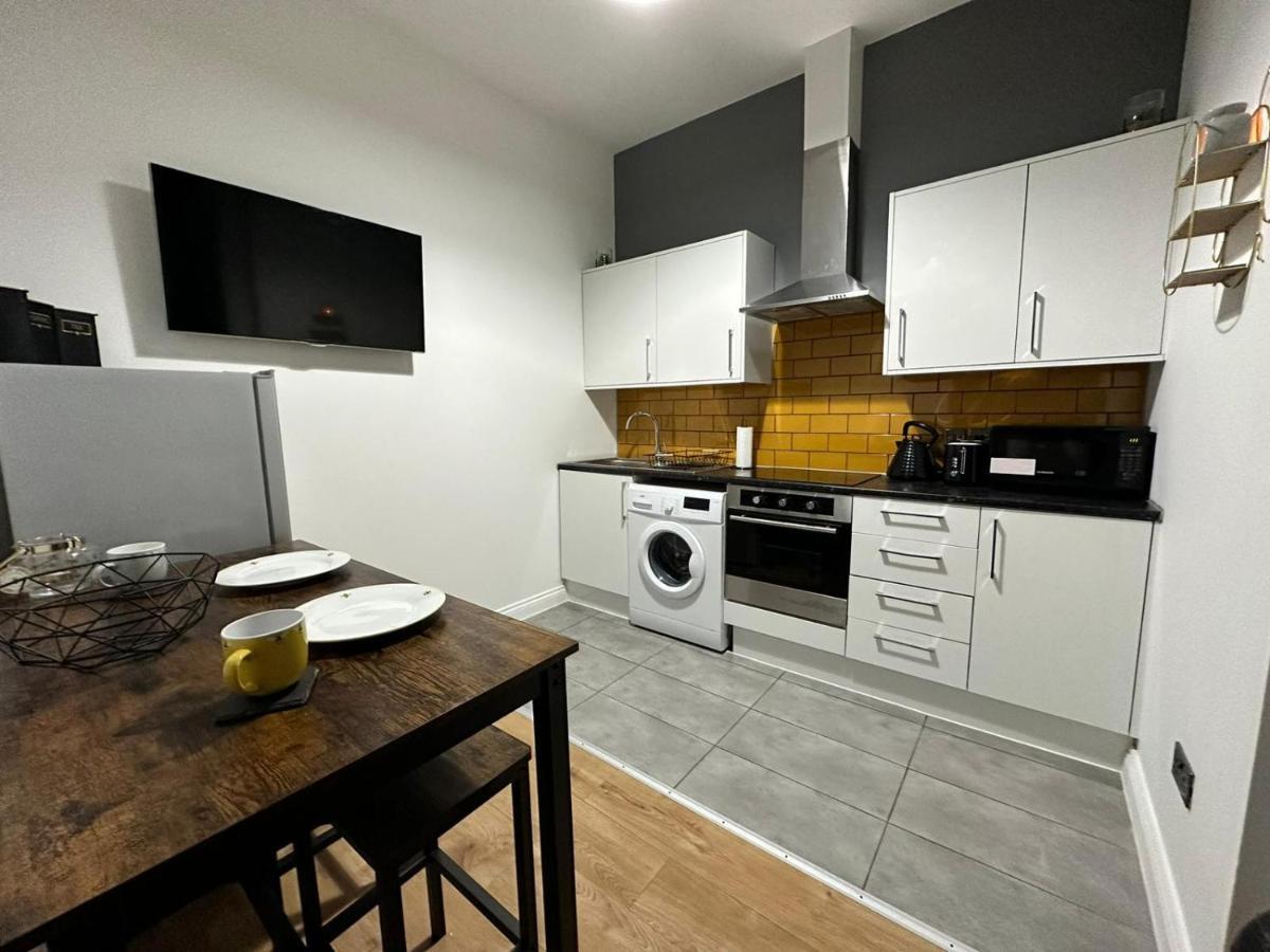 Bee Accommodations لايستر المظهر الخارجي الصورة